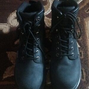 TOSAFZXY Safety Shoes (size 8)
